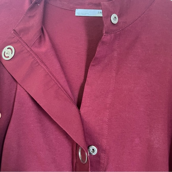 ZARA BALLOON SLEEVES MAROON TOP SIZE SMALL ( PRE LOVED) - Picture 4 of 11